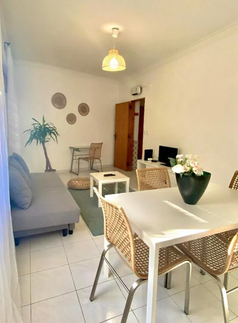 Chiado Appartment With Terrace 2 Lisboa